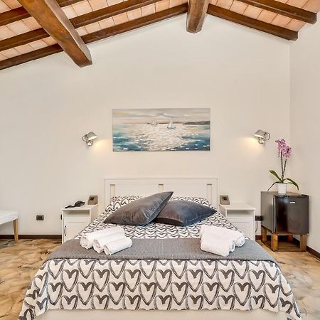 Hotel La Pietra Restaurant Fosdinovo Kültér fotó