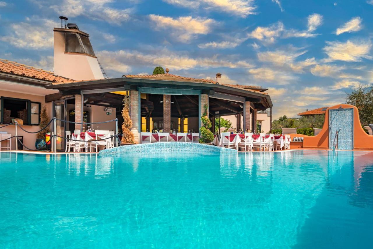 Hotel La Pietra Restaurant Fosdinovo Kültér fotó