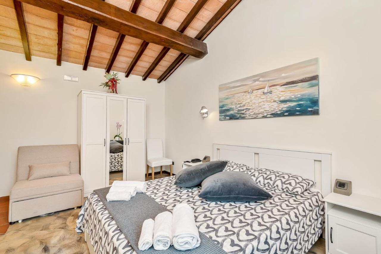 Hotel La Pietra Restaurant Fosdinovo Kültér fotó