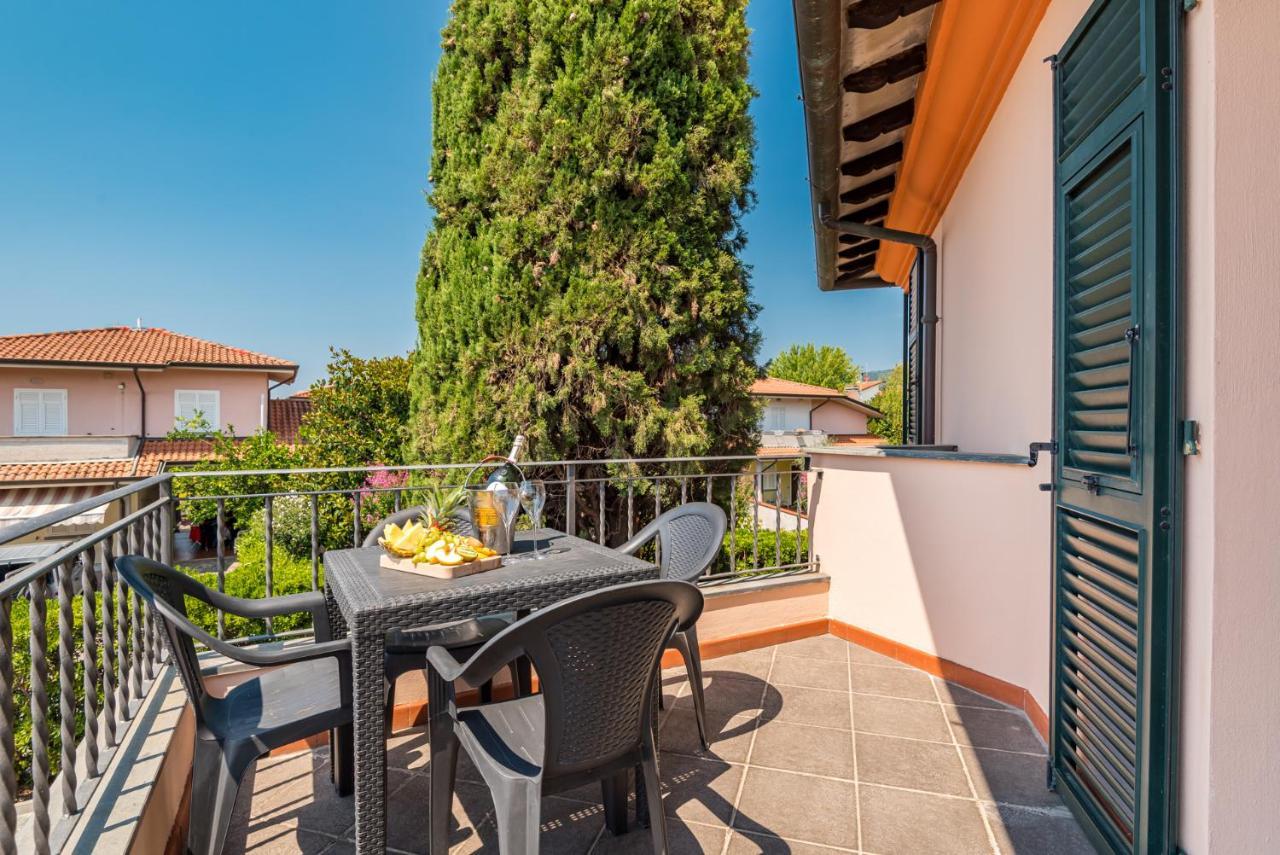 Hotel La Pietra Restaurant Fosdinovo Kültér fotó