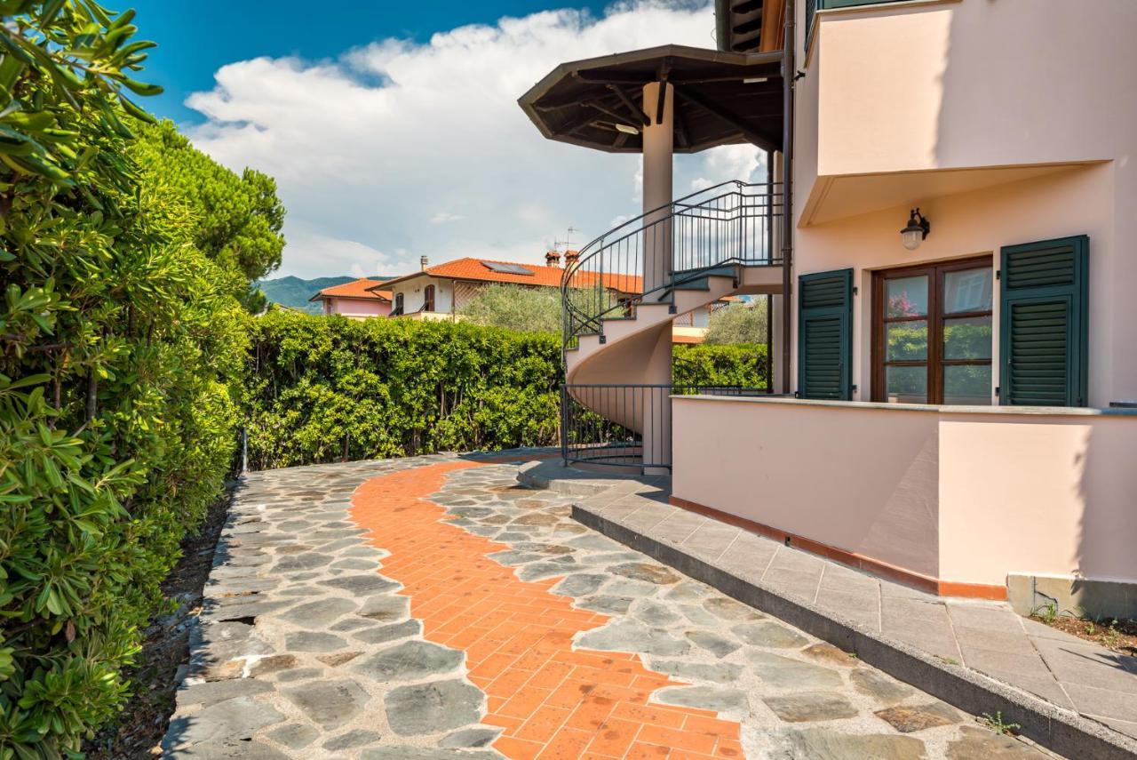Hotel La Pietra Restaurant Fosdinovo Kültér fotó