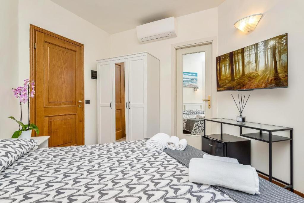 Hotel La Pietra Restaurant Fosdinovo Kültér fotó