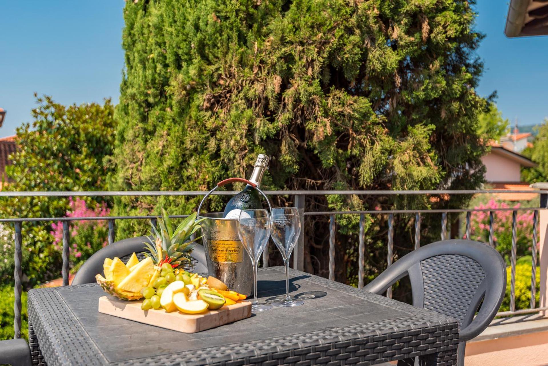 Hotel La Pietra Restaurant Fosdinovo Kültér fotó