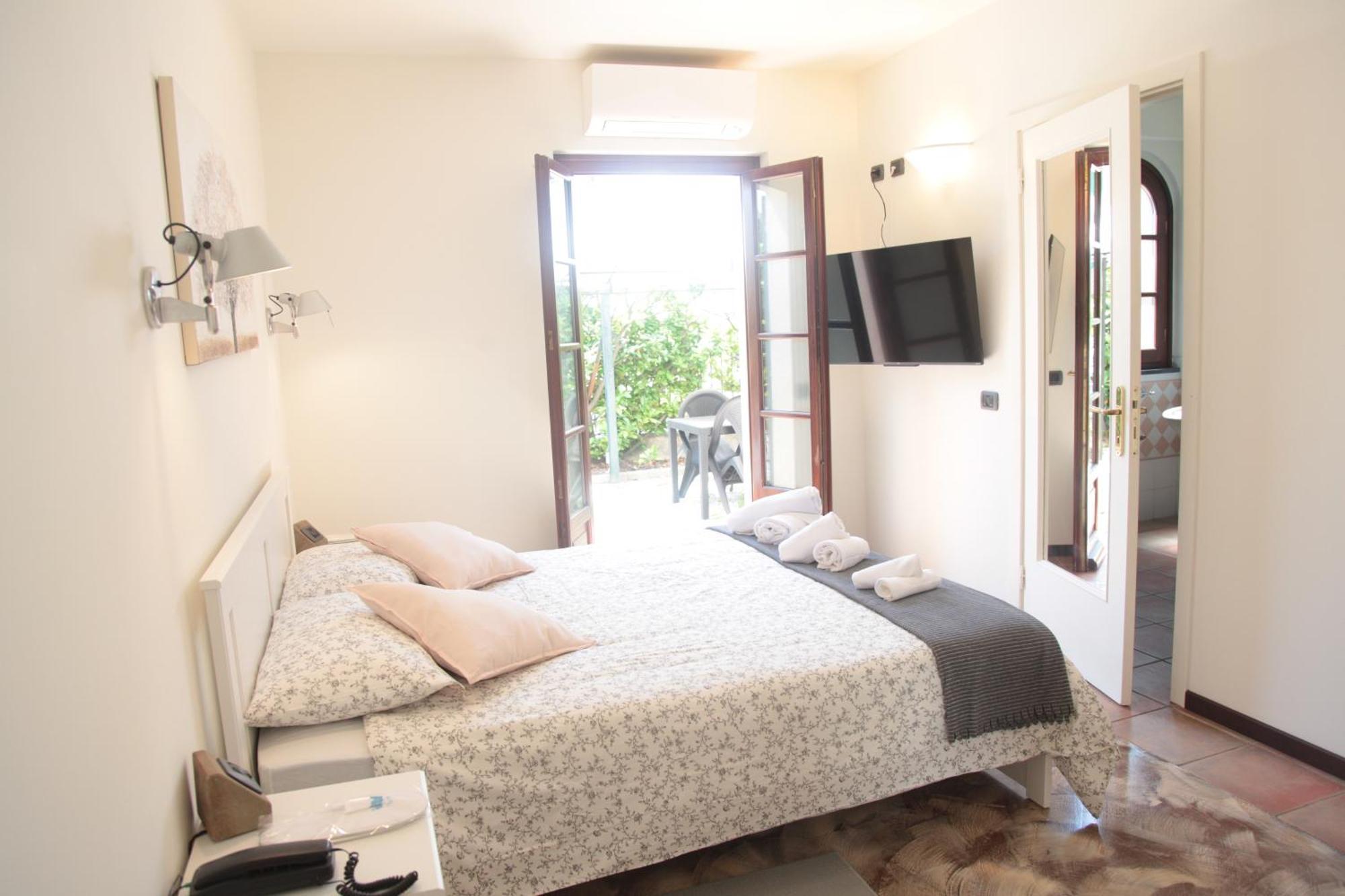 Hotel La Pietra Restaurant Fosdinovo Kültér fotó